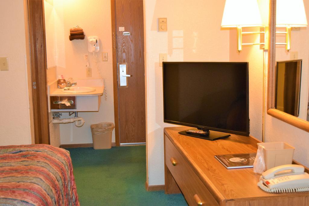 Country Inn Libby Екстер'єр фото