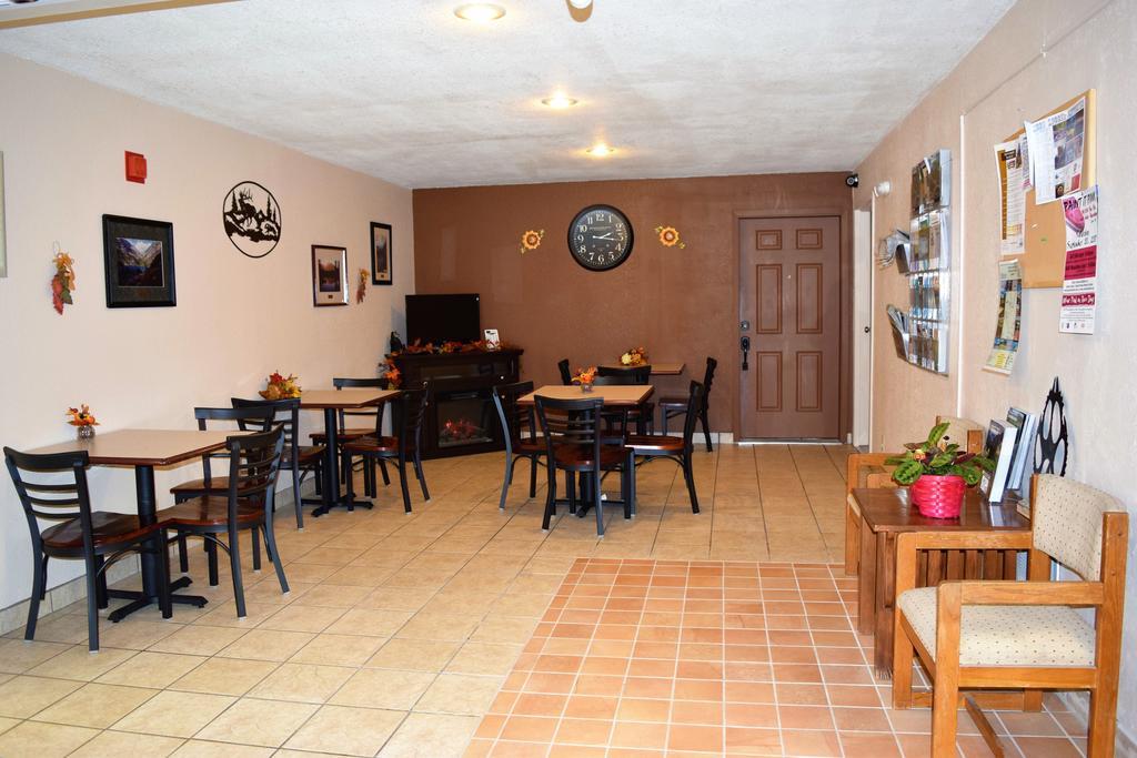 Country Inn Libby Екстер'єр фото